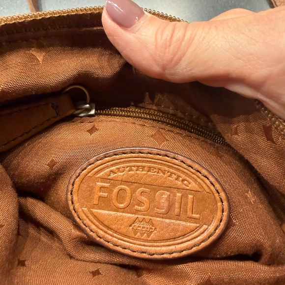 Fossil Tan Leather crossbody - Picture 3 of 5